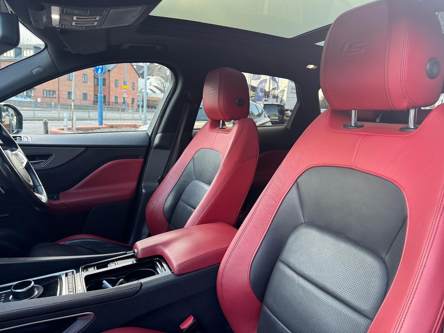 Used Jaguar F-Pace 2017 for sale - 76840653: Photo 33