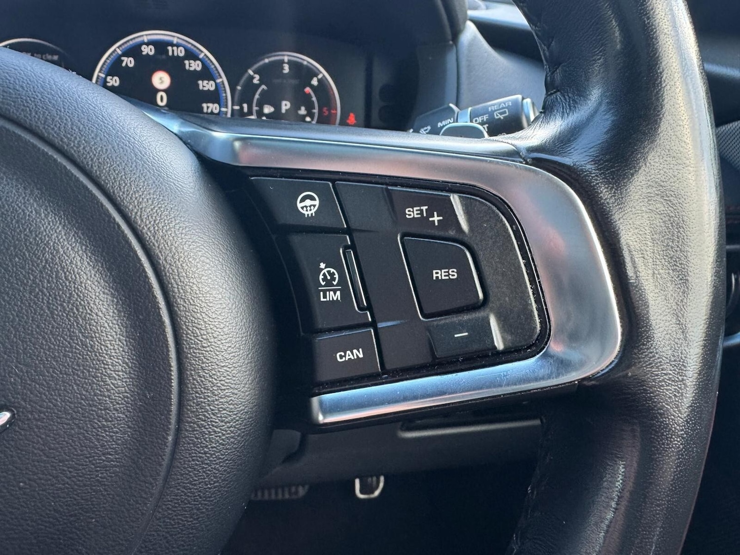 Used Jaguar F-Pace 2017 for sale - 76840653: Photo 36