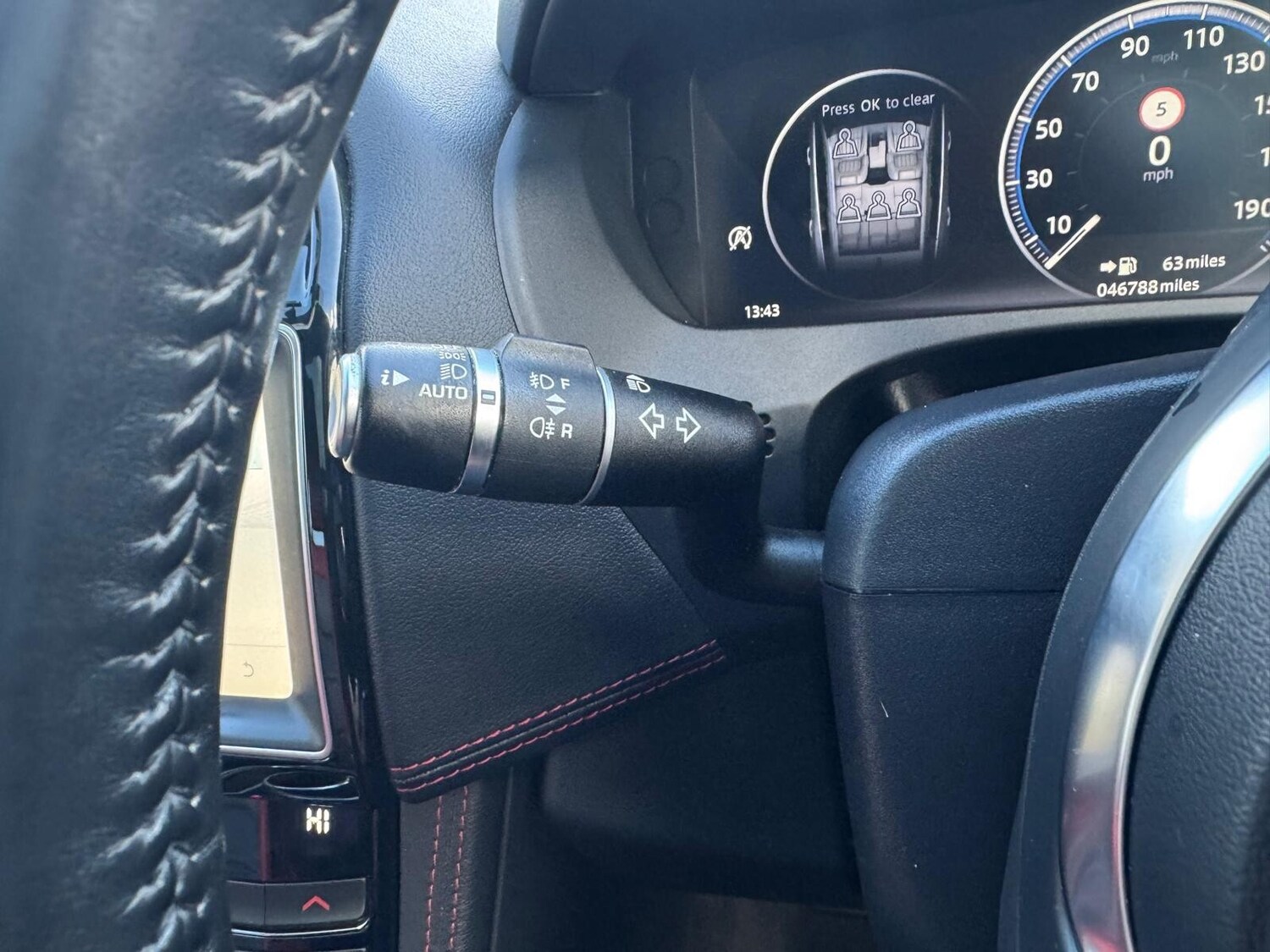 Used Jaguar F-Pace 2017 for sale - 76840653: Photo 47