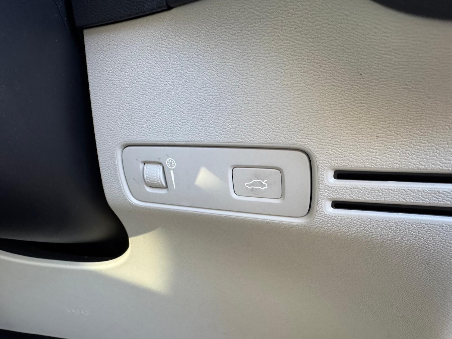 Used Volvo XC40 2020 for sale - 77300402: Photo 21