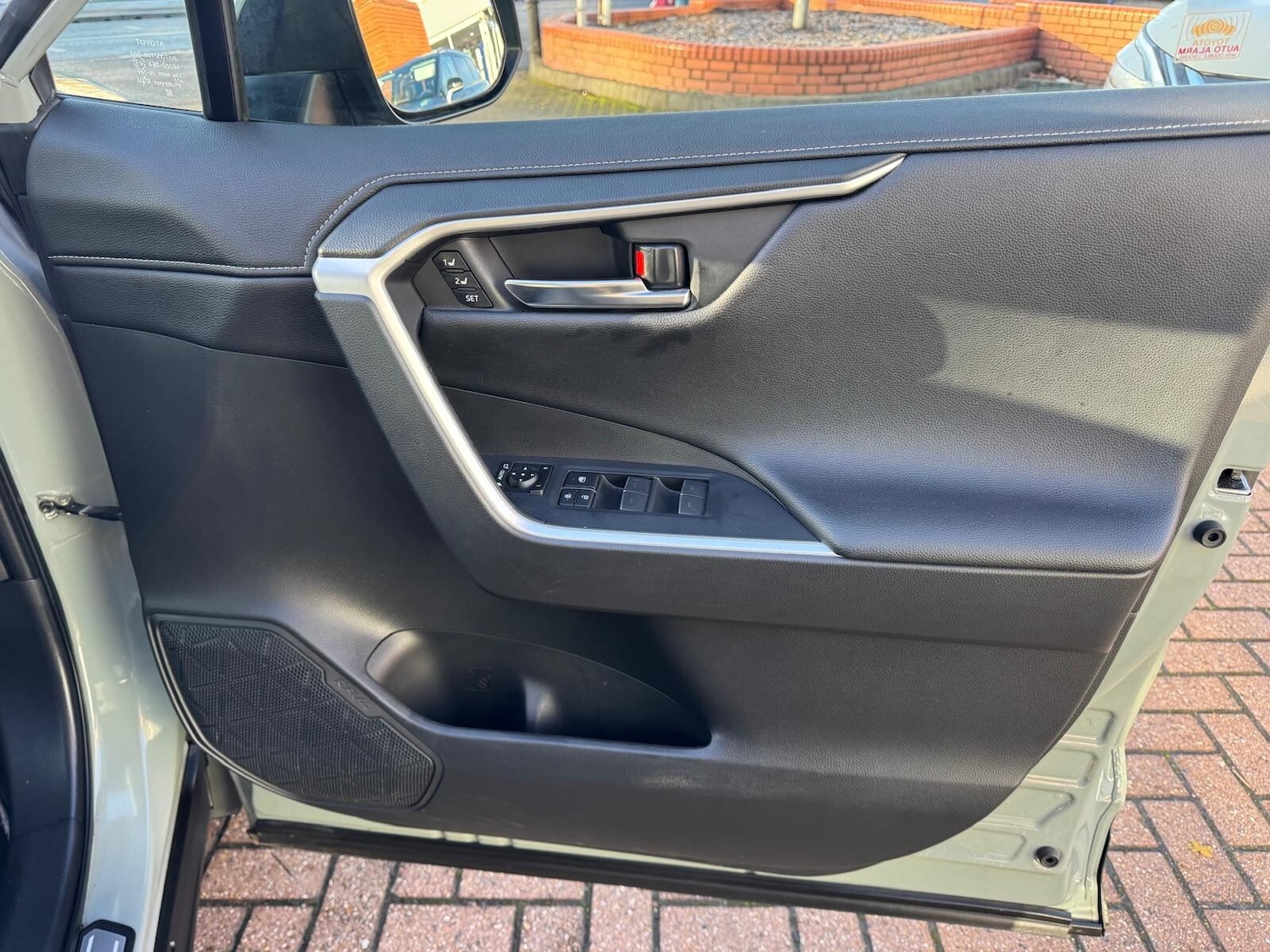 Used Toyota RAV4 2022 for sale - 76840656: Photo 22