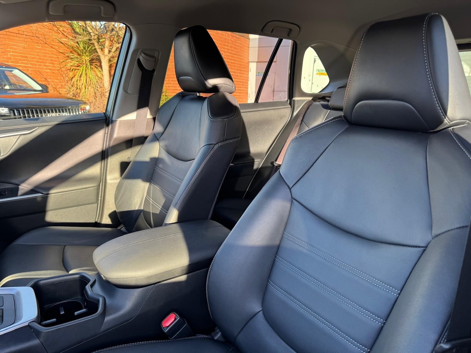 Used Toyota RAV4 2022 for sale - 76840656: Photo 27