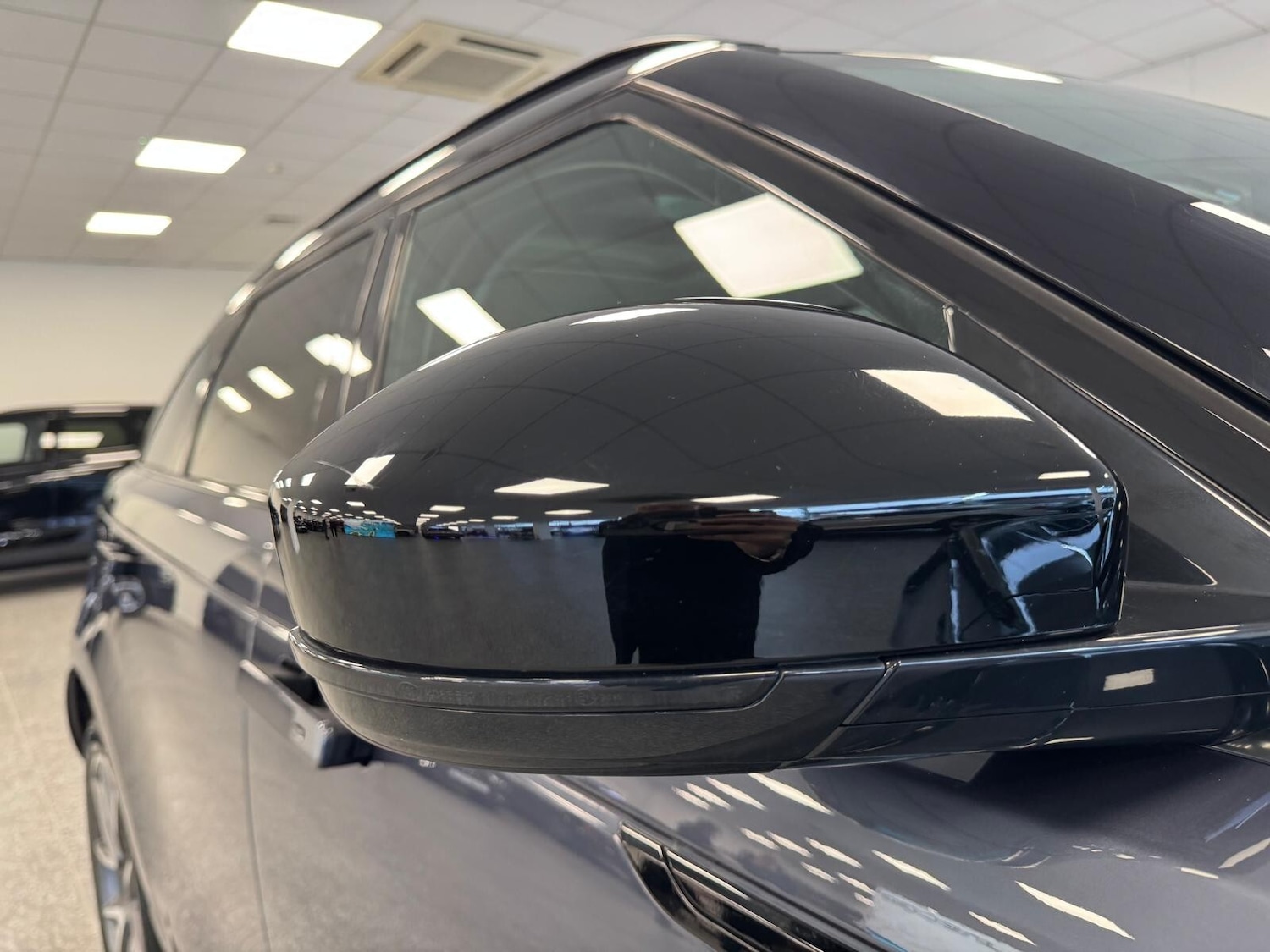 Used Land Rover Range Rover Velar 2024 for sale - 77339395: Photo 12