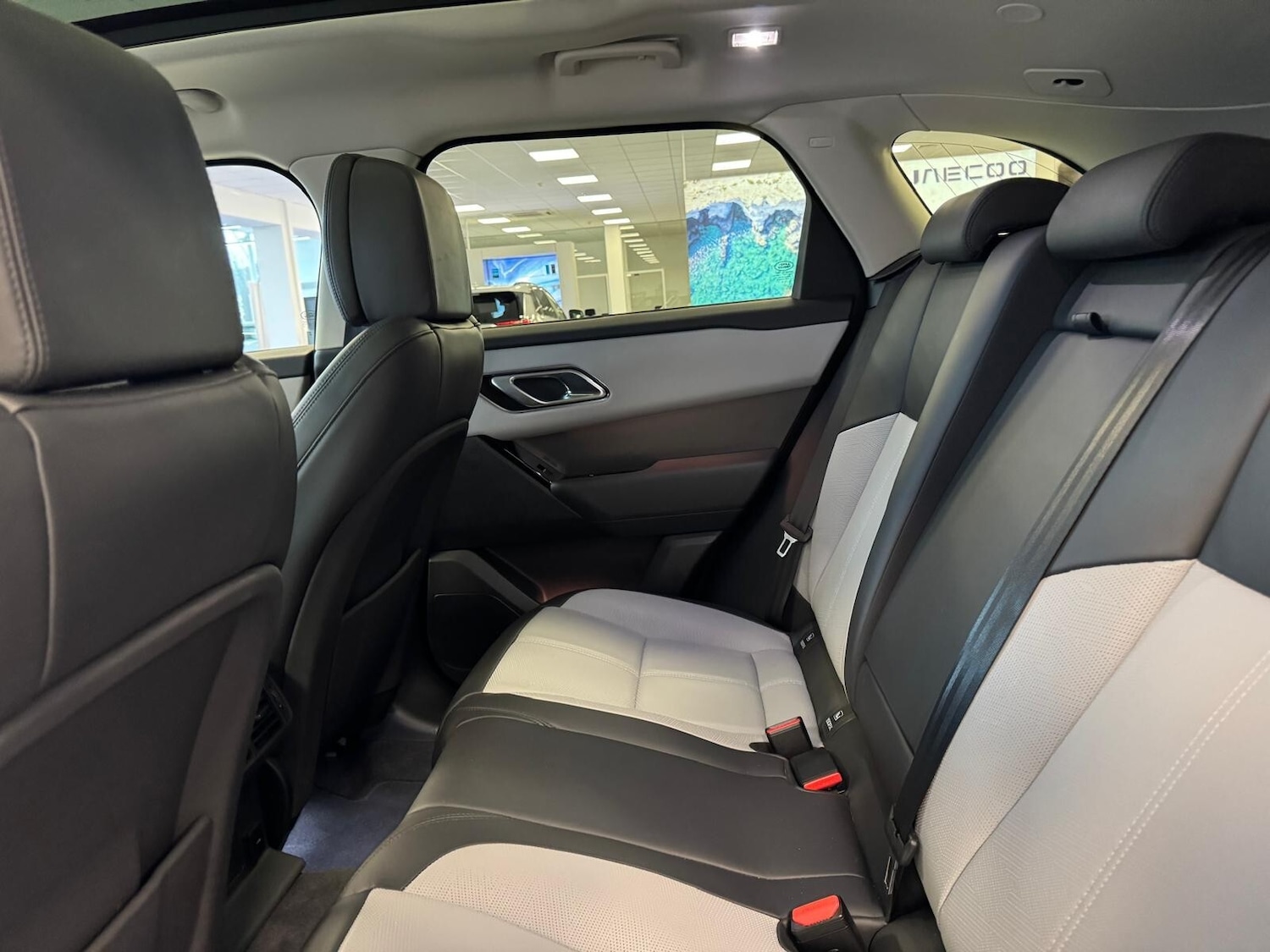 Used Land Rover Range Rover Velar 2024 for sale - 77339395: Photo 26