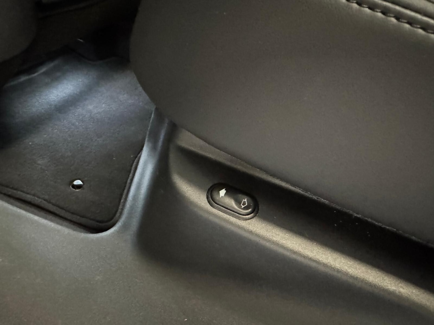 Used Land Rover Range Rover Velar 2024 for sale - 77339395: Photo 27