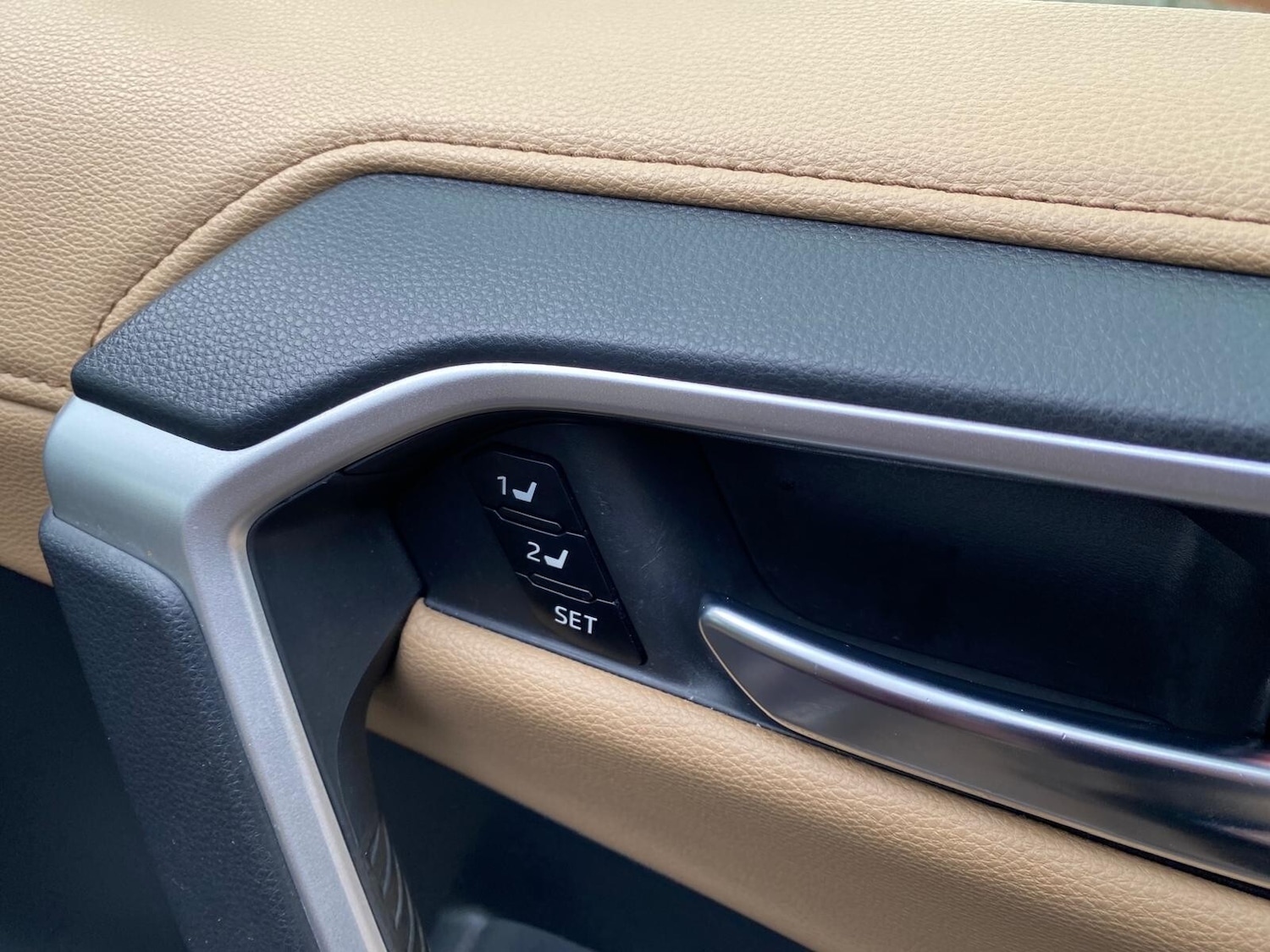 Used Toyota RAV4 2023 for sale - 77732408: Photo 23