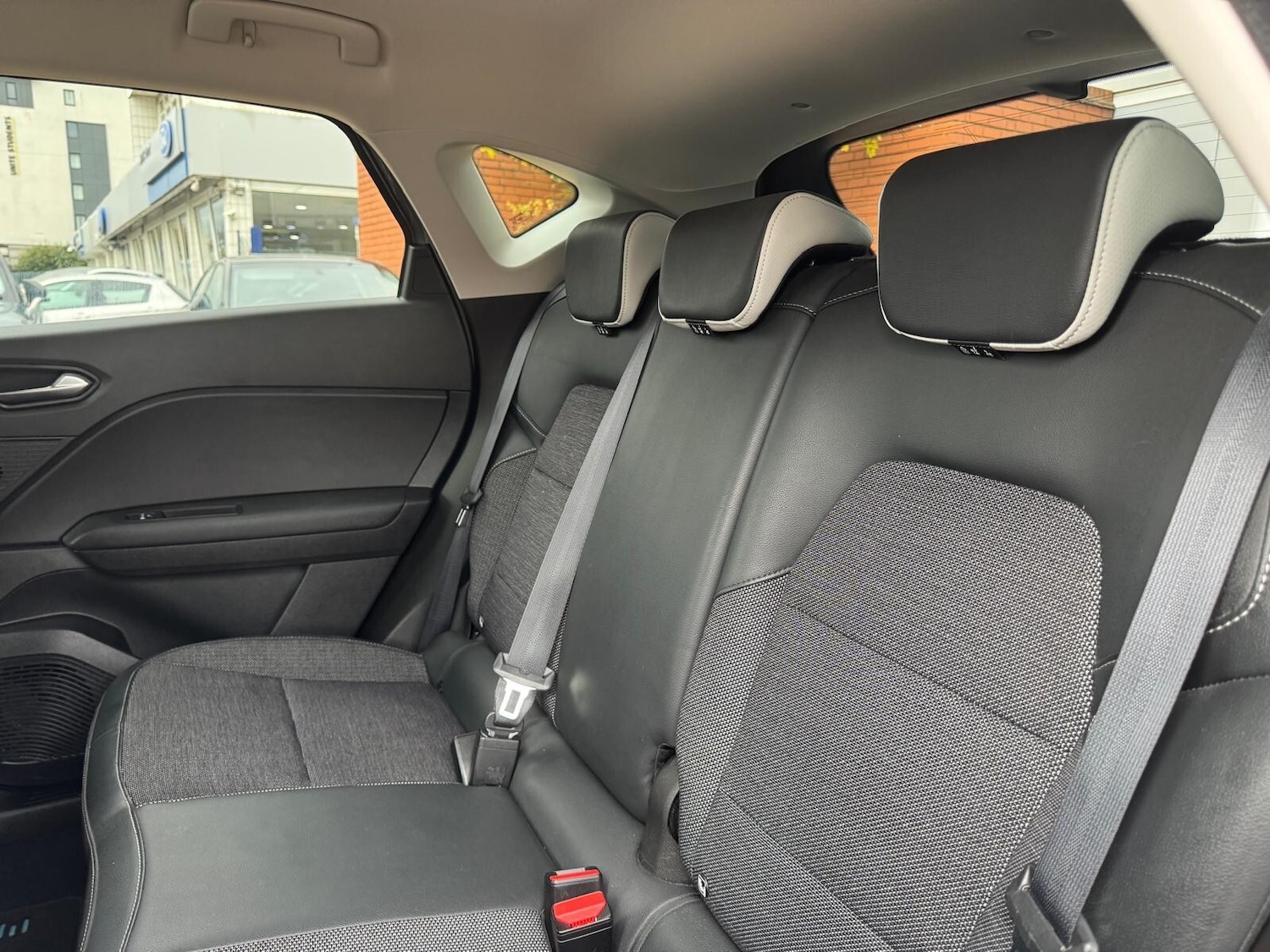 Used Renault Captur 2021 for sale - 76873861: Photo 29