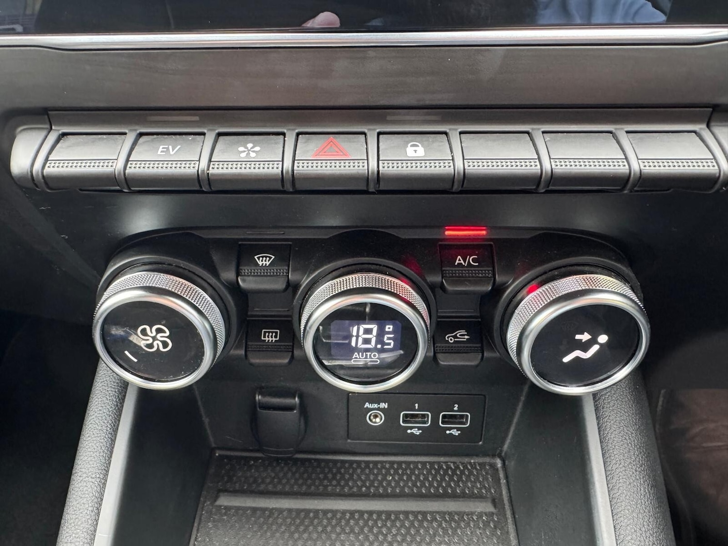 Used Renault Captur 2021 for sale - 76873861: Photo 39