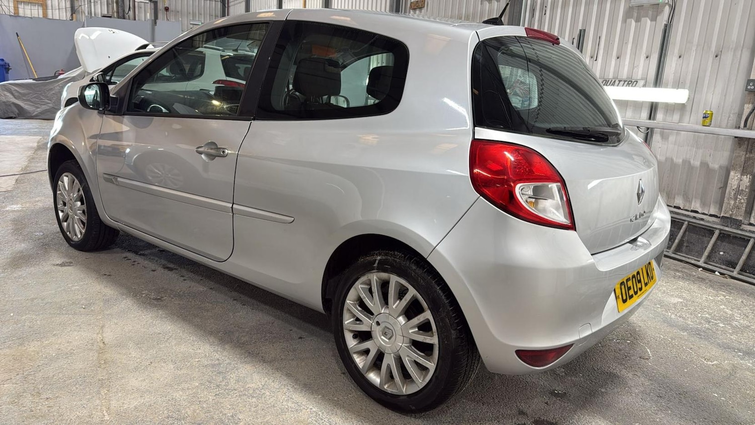 Used Renault Clio 2009 for sale - 77312490: Photo 6