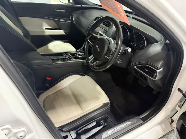 Used Jaguar XE 2017 for sale - 75630031: Photo 14