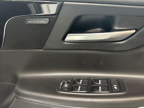 Used Jaguar XE 2017 for sale - 75630031: Photo 16