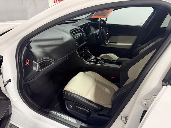 Used Jaguar XE 2017 for sale - 75630031: Photo 21