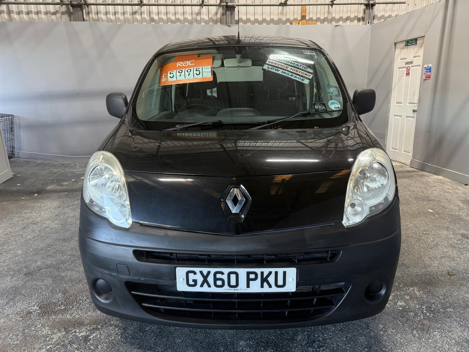 Used Renault Kangoo 2010 for sale - 76573808: Photo 2