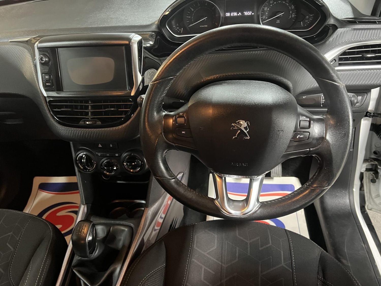 Used Peugeot 2008 2016 for sale - 77595809: Photo 7