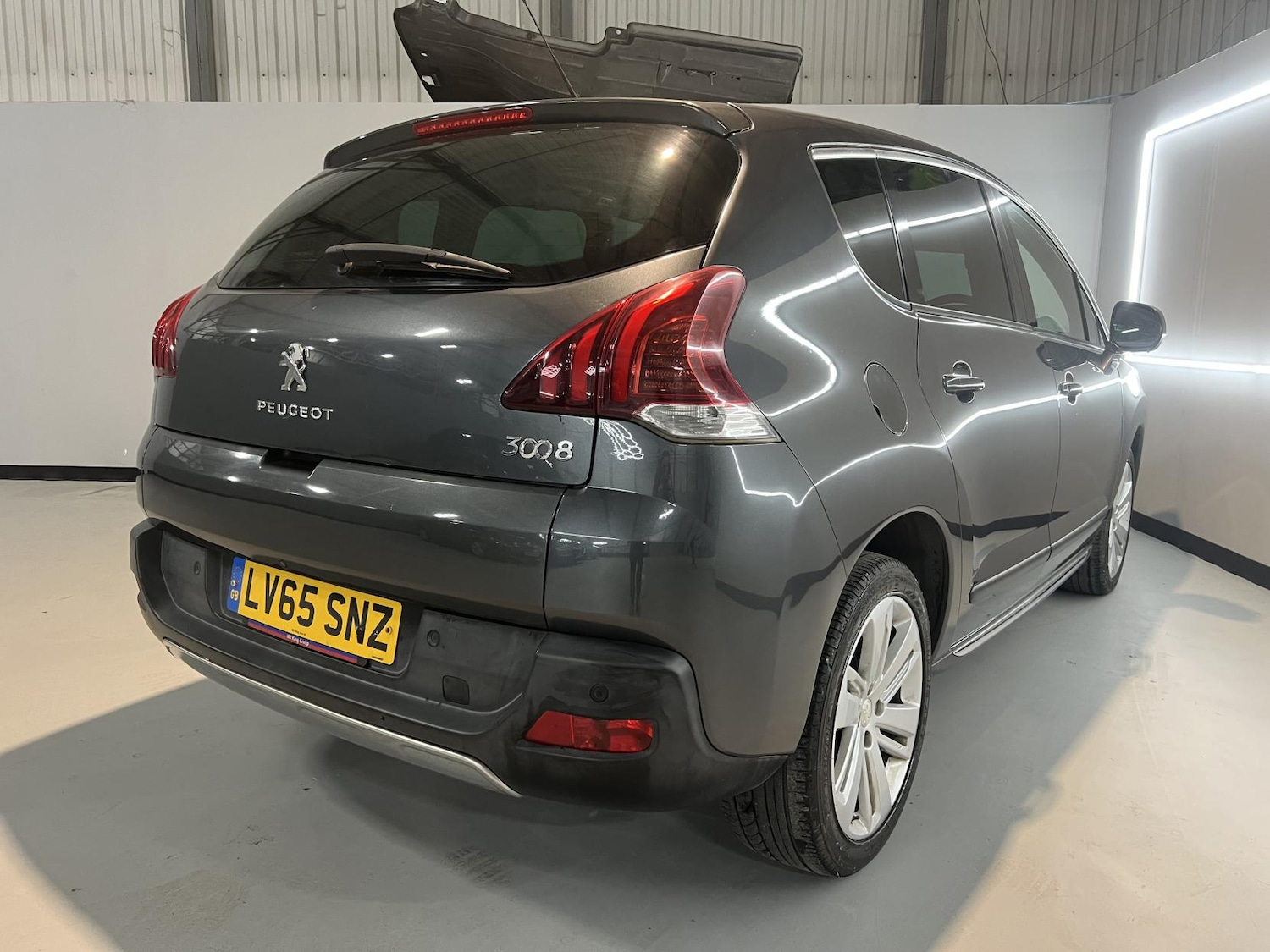 Used Peugeot 3008 2015 for sale - 77707111: Photo 4