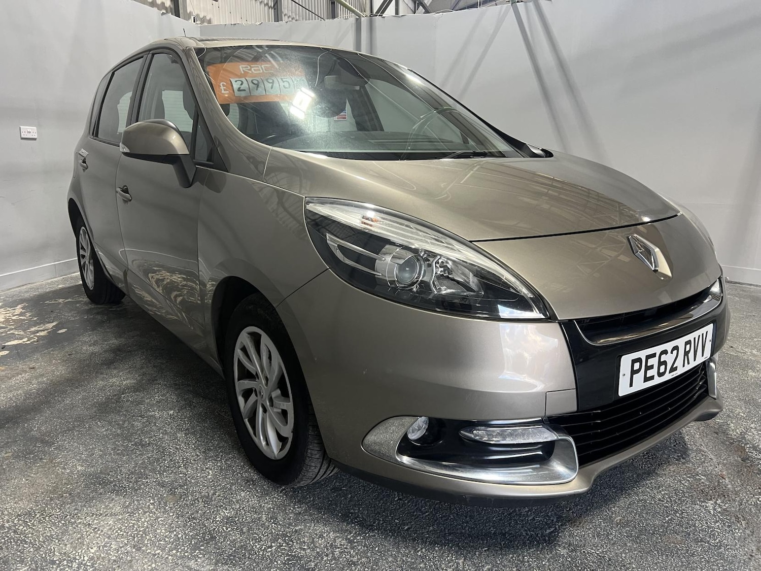 Used Renault Scenic 2013 for sale - 76652979: Photo 3