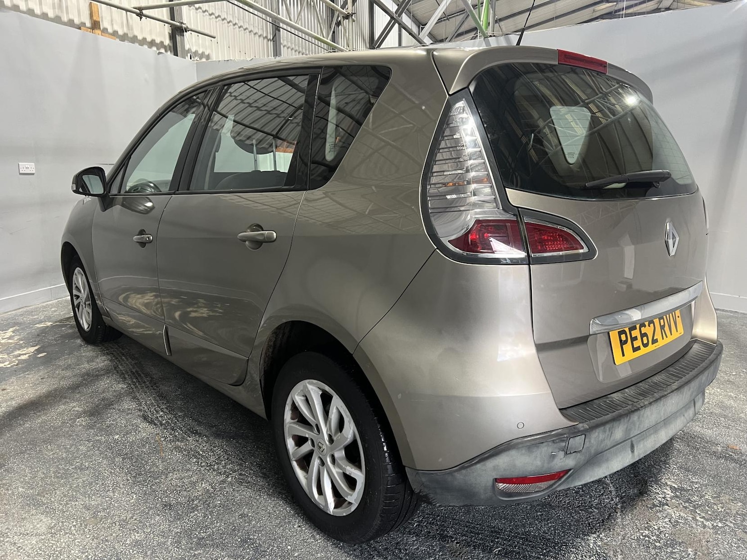 Used Renault Scenic 2013 for sale - 76652979: Photo 6