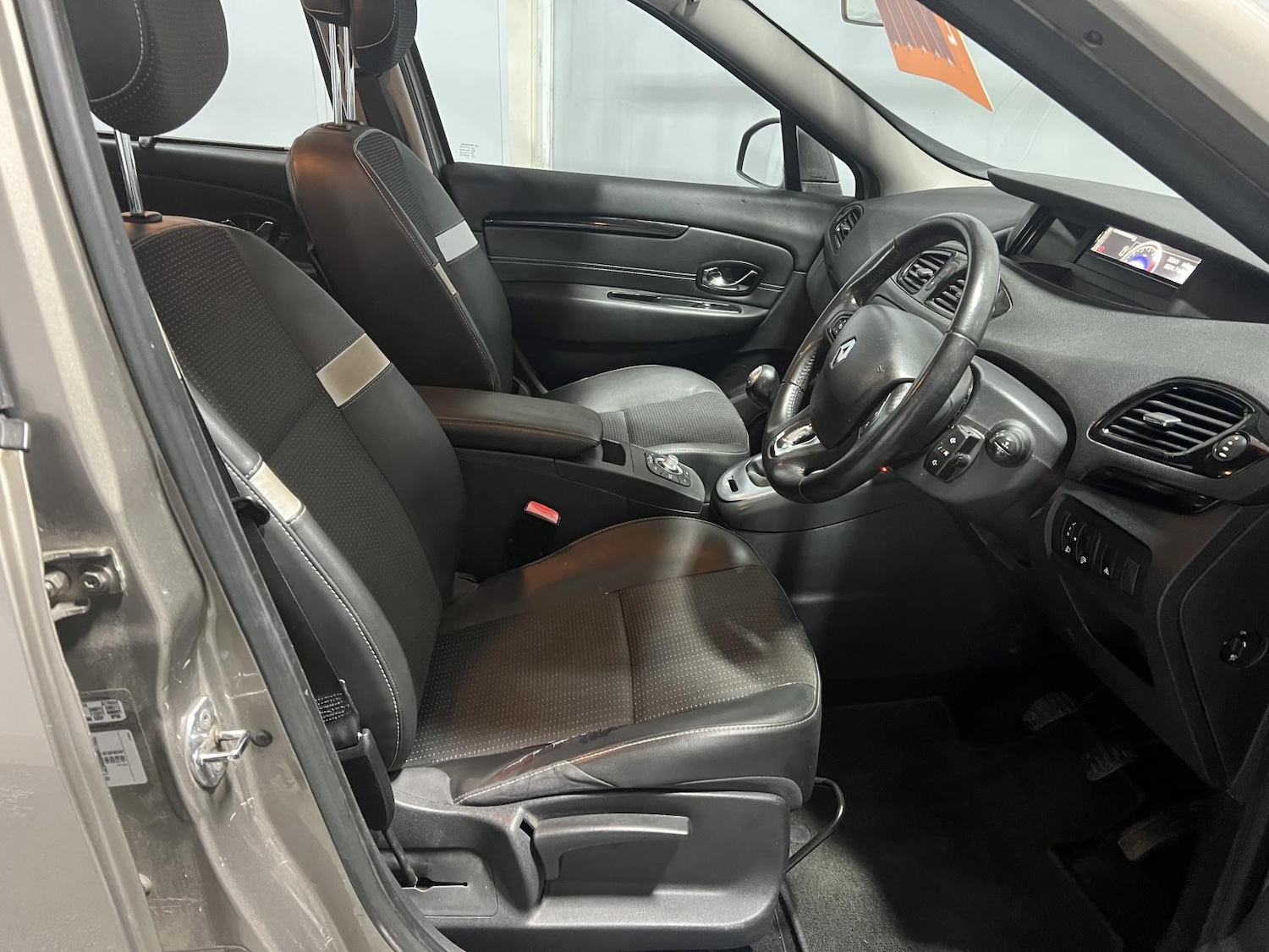 Used Renault Scenic 2013 for sale - 76652979: Photo 7