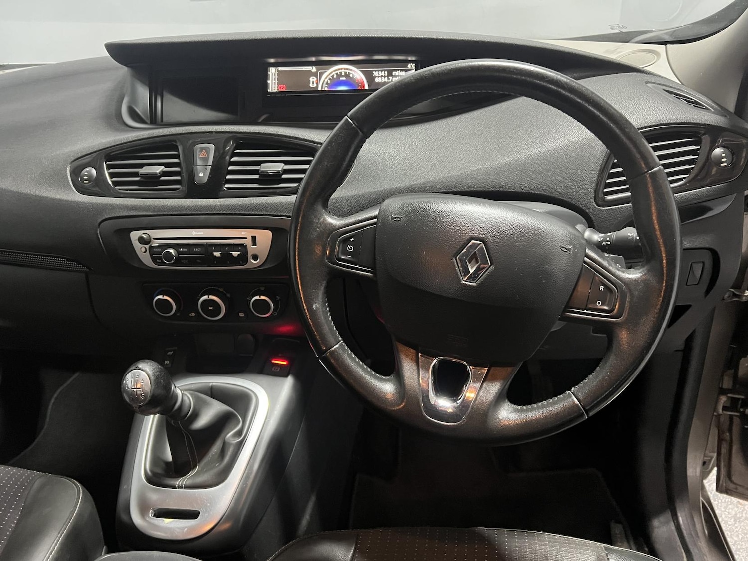 Used Renault Scenic 2013 for sale - 76652979: Photo 9