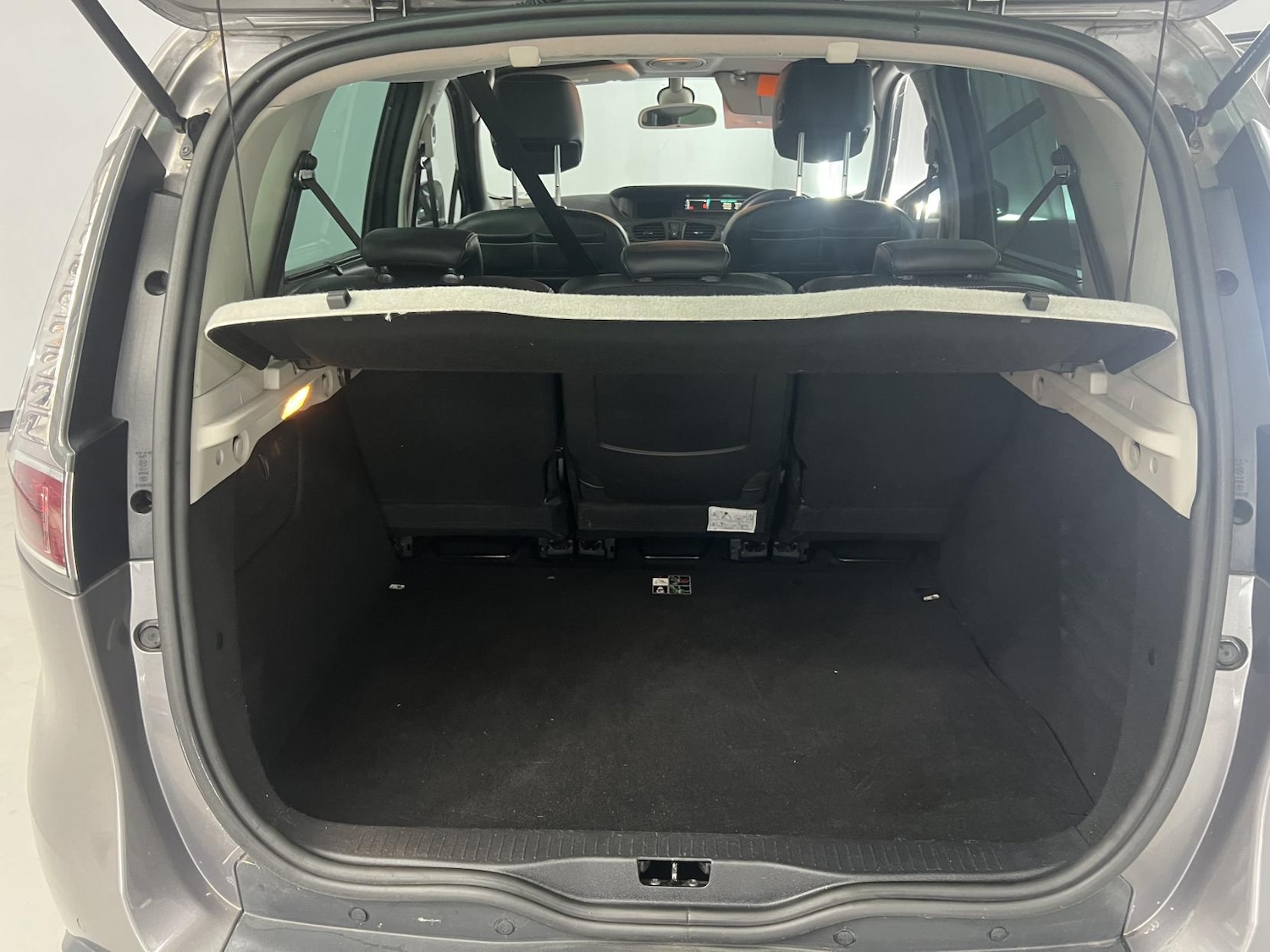 Used Renault Scenic 2015 for sale - 77965469: Photo 12