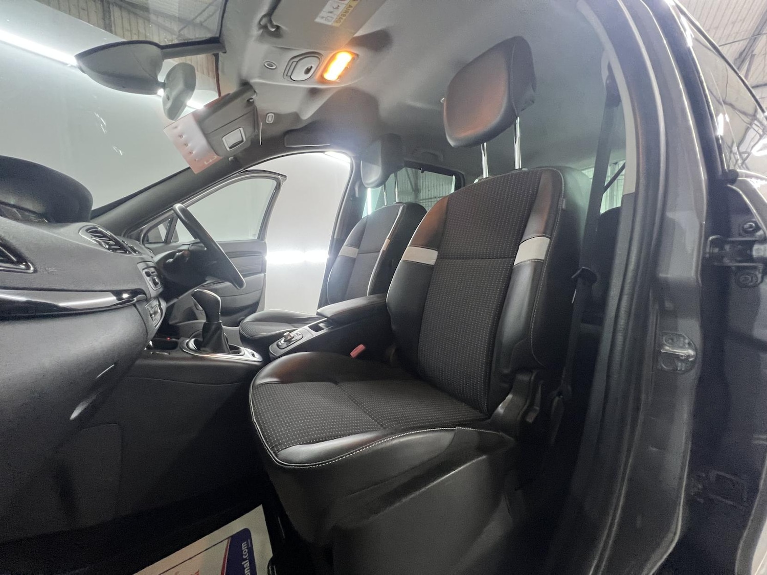 Used Renault Scenic 2015 for sale - 77965469: Photo 17