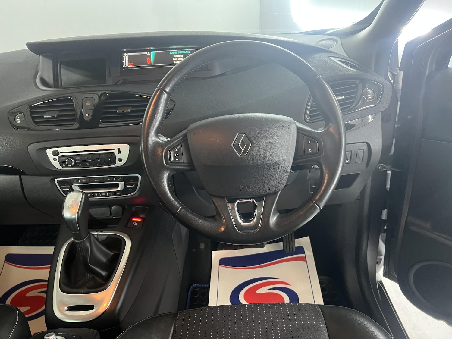 Used Renault Scenic 2015 for sale - 77965469: Photo 8