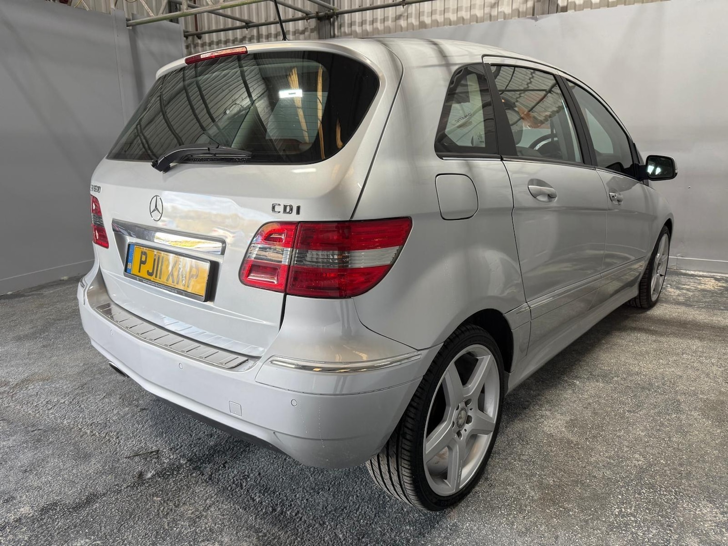 Used Mercedes-Benz B Class 2011 for sale - 76332800: Photo 4