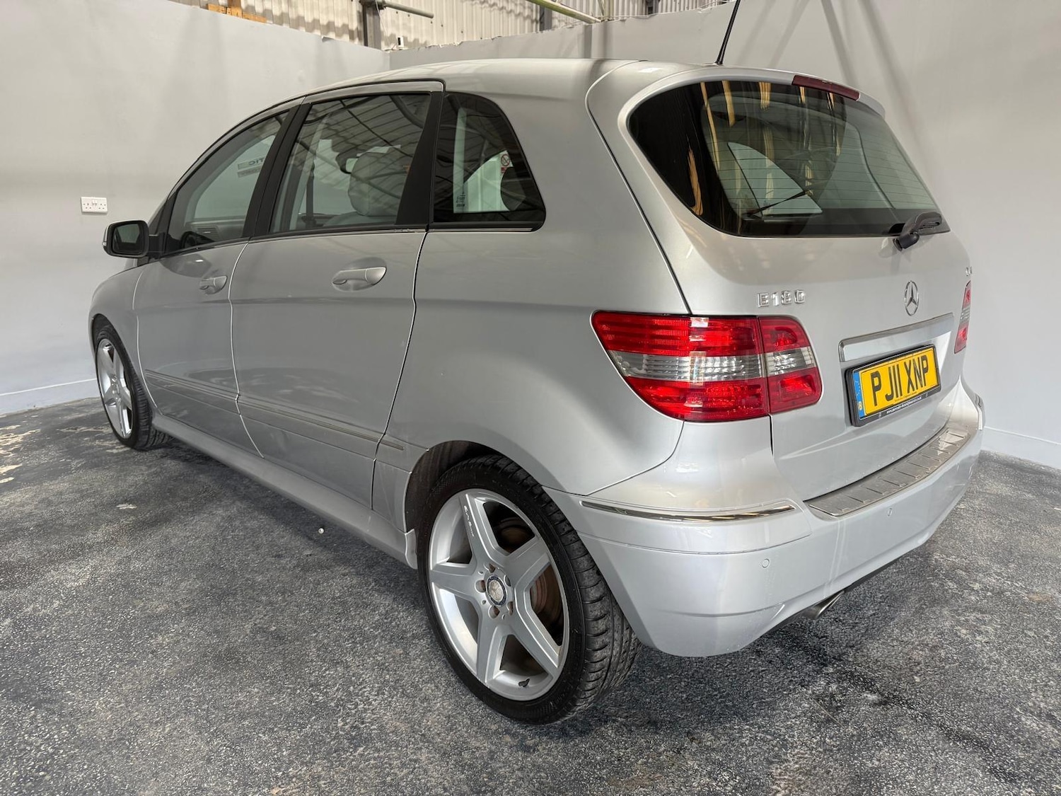 Used Mercedes-Benz B Class 2011 for sale - 76332800: Photo 6