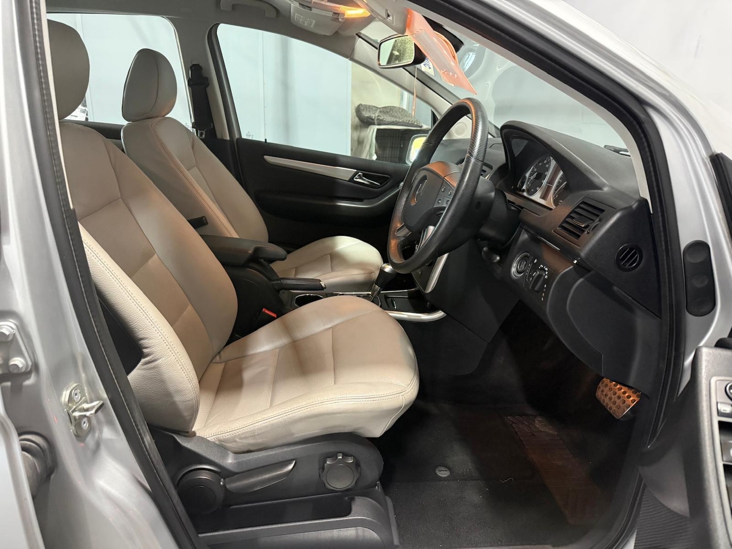 Used Mercedes-Benz B Class 2011 for sale - 76332800: Photo 7