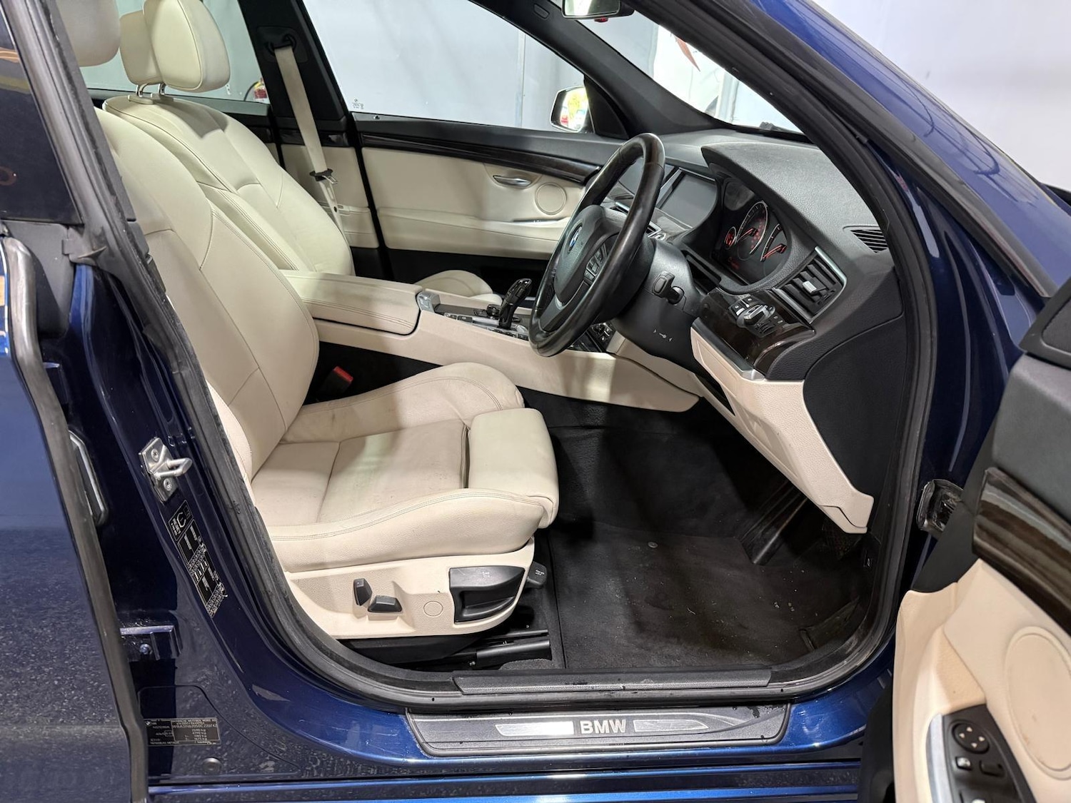 Used BMW 5 Series 2010 for sale - 77095449: Photo 7