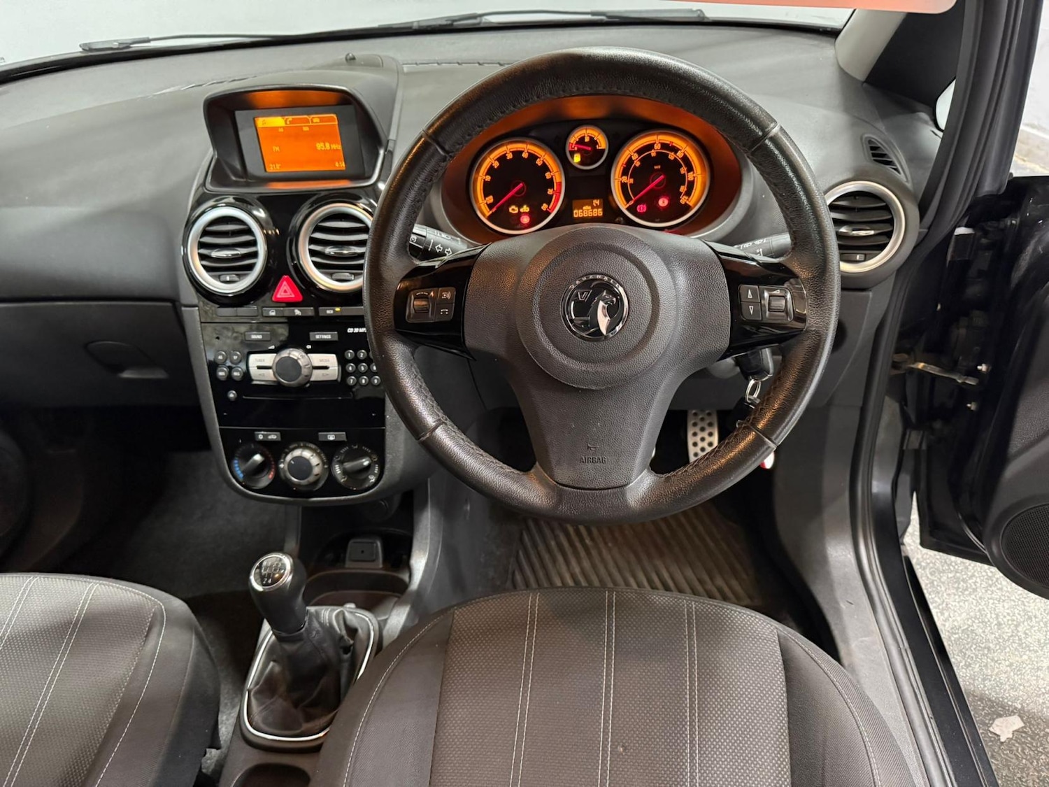 Used Vauxhall Corsa 2014 for sale - 76036303: Photo 10