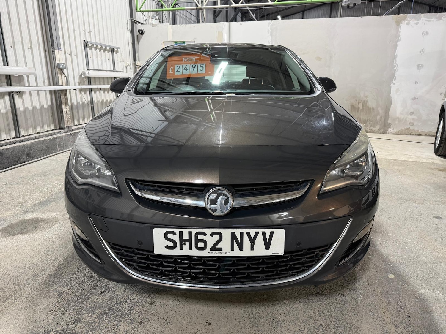 Used Vauxhall Astra 2012 for sale - 77595812: Photo 2
