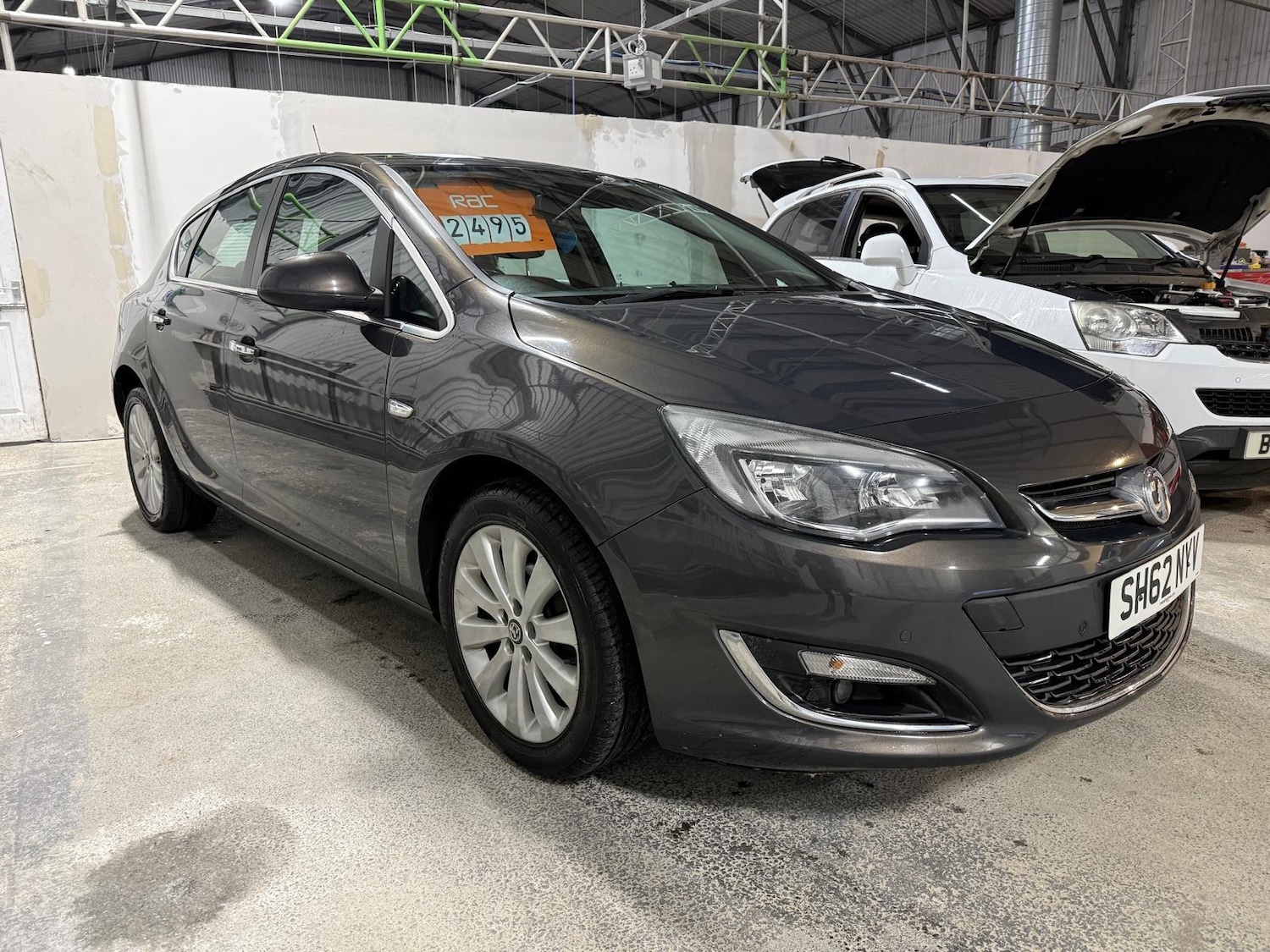Used Vauxhall Astra 2012 for sale - 77595812: Photo 3