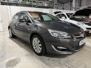 Used Vauxhall Astra 2012 for sale - 77595812: Photo