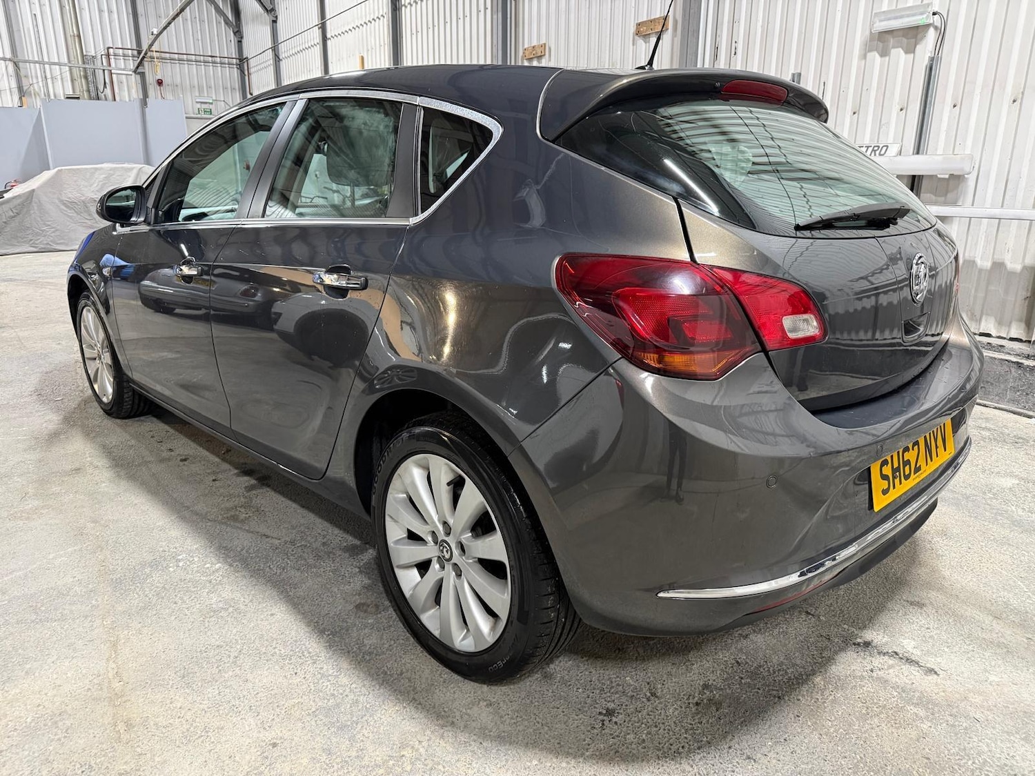 Used Vauxhall Astra 2012 for sale - 77595812: Photo 6