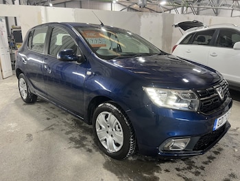 Used Dacia Sandero 2017 for sale - 77312485: Photo