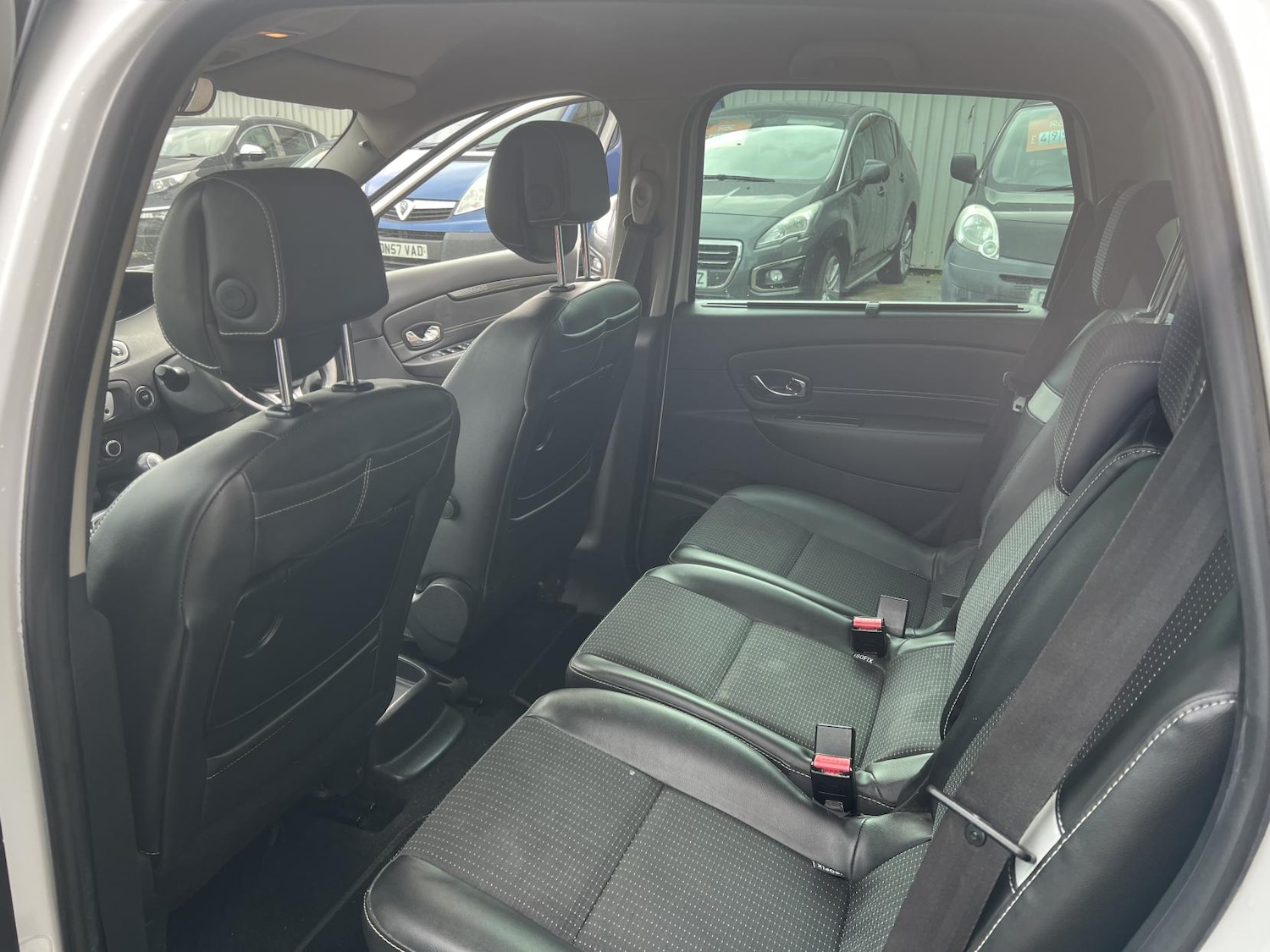 Used Renault Scenic 2012 for sale - 77940947: Photo 11