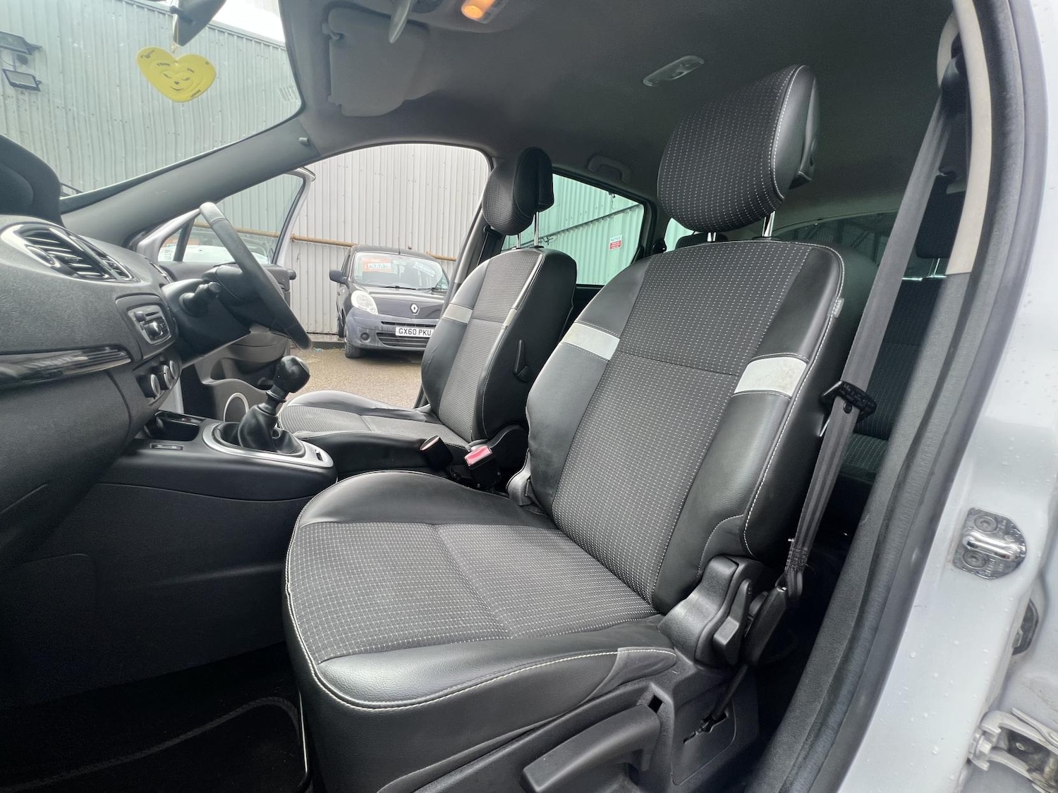 Used Renault Scenic 2012 for sale - 77940947: Photo 13