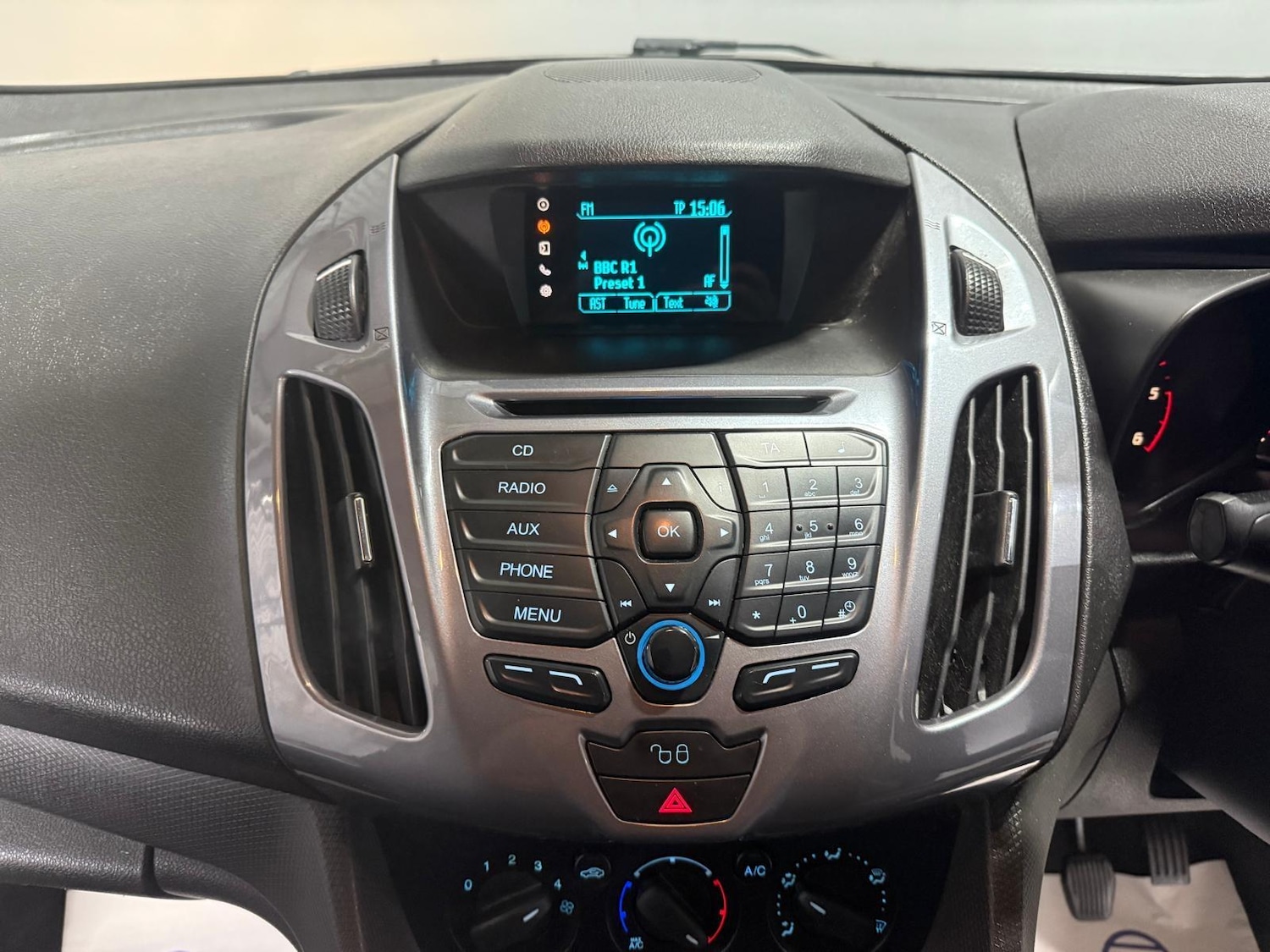 Used Ford Transit Connect 2016 for sale - 76355893: Photo 16