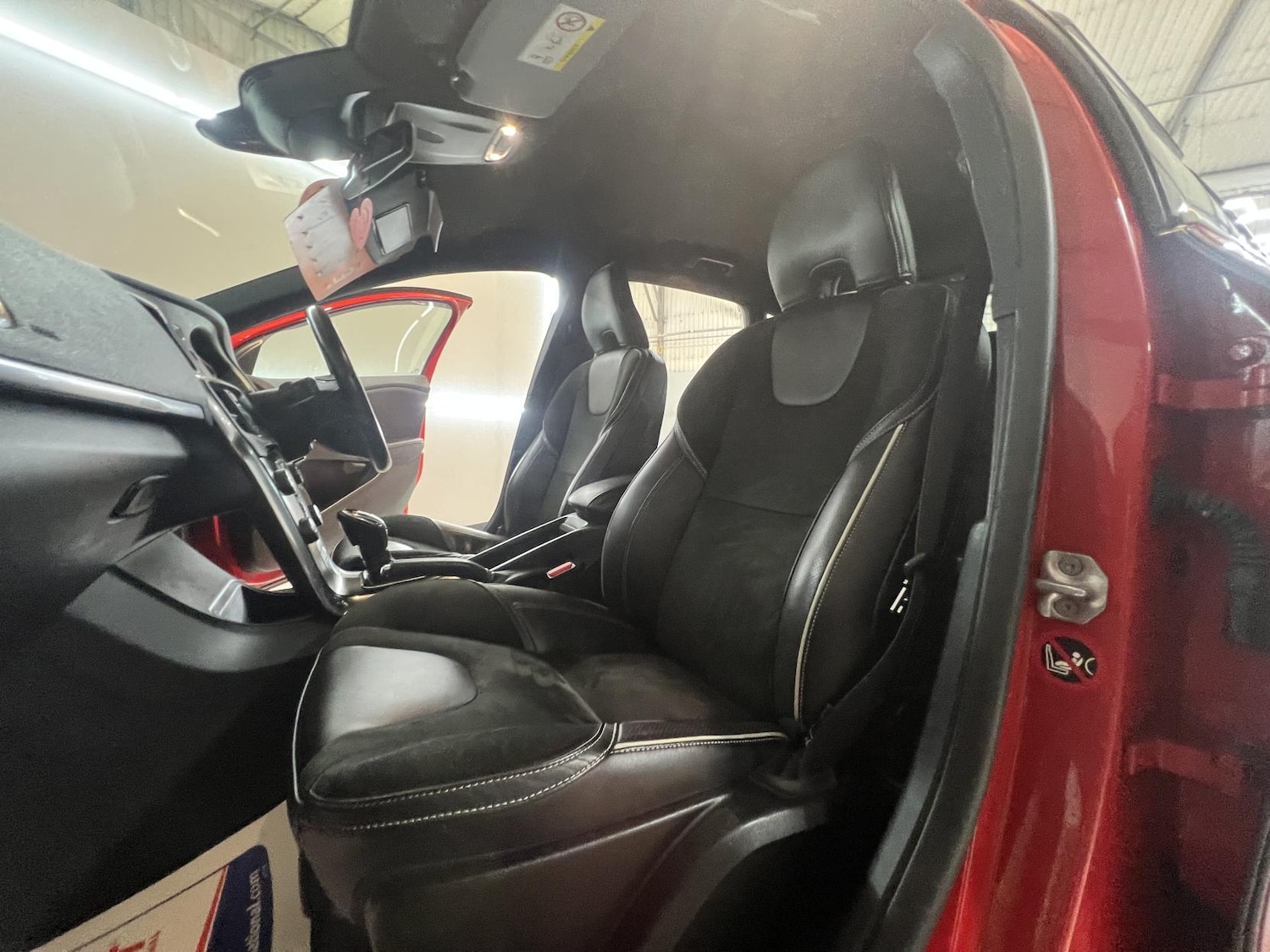 Used Volvo V40 2016 for sale - 77732747: Photo 13