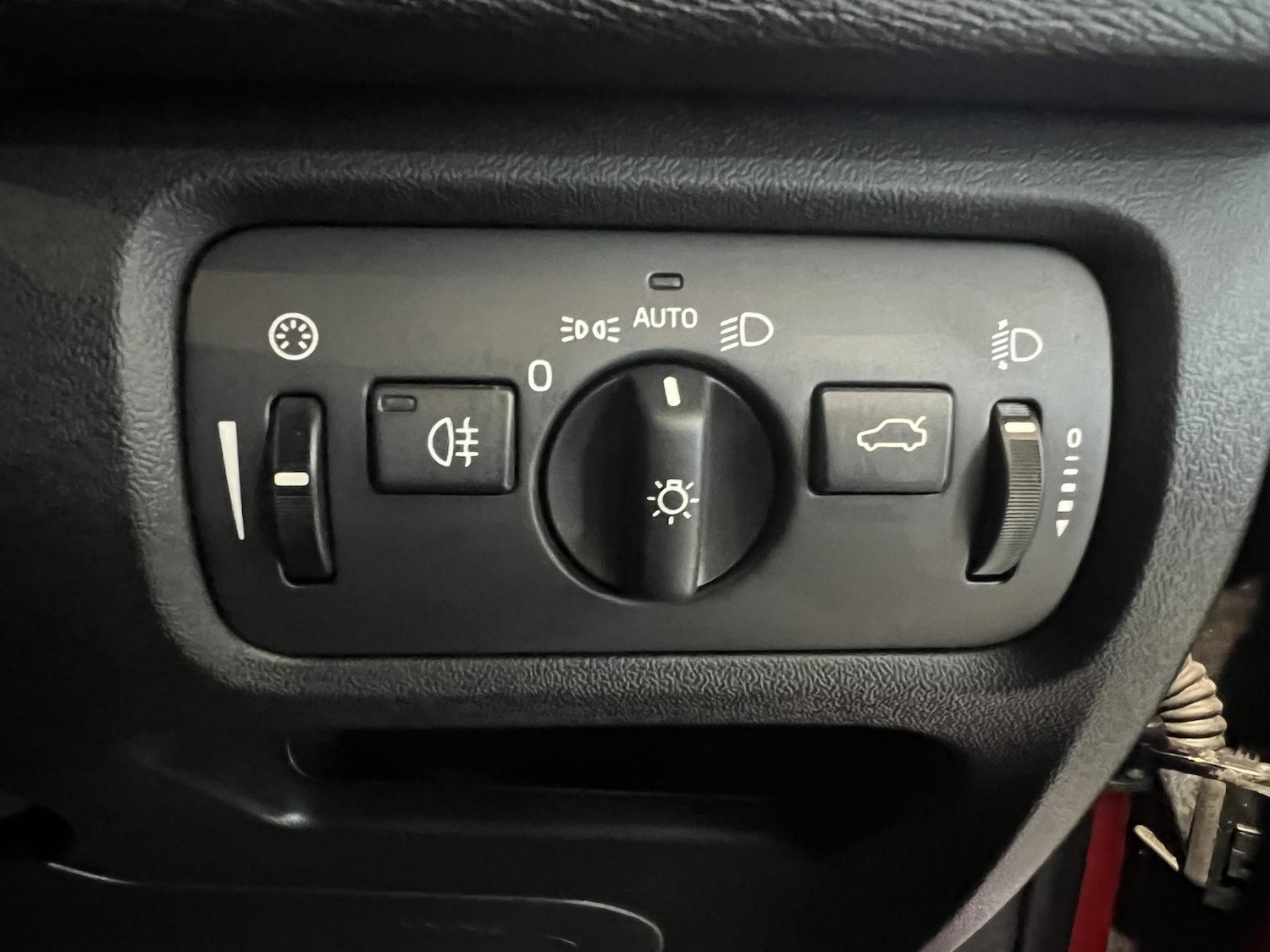 Used Volvo V40 2016 for sale - 77732747: Photo 14