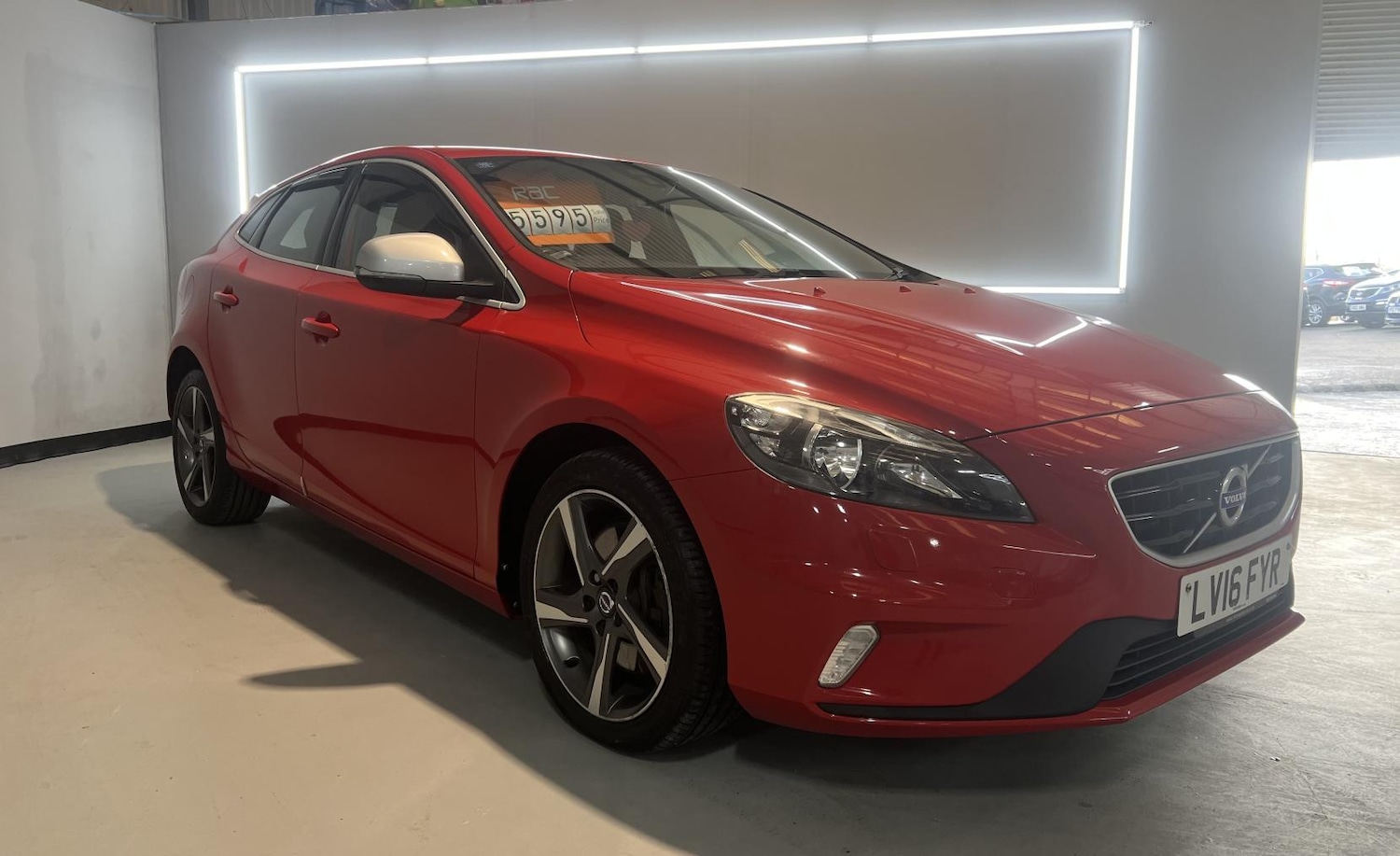Used Volvo V40 2016 for sale - 77732747: Photo 3