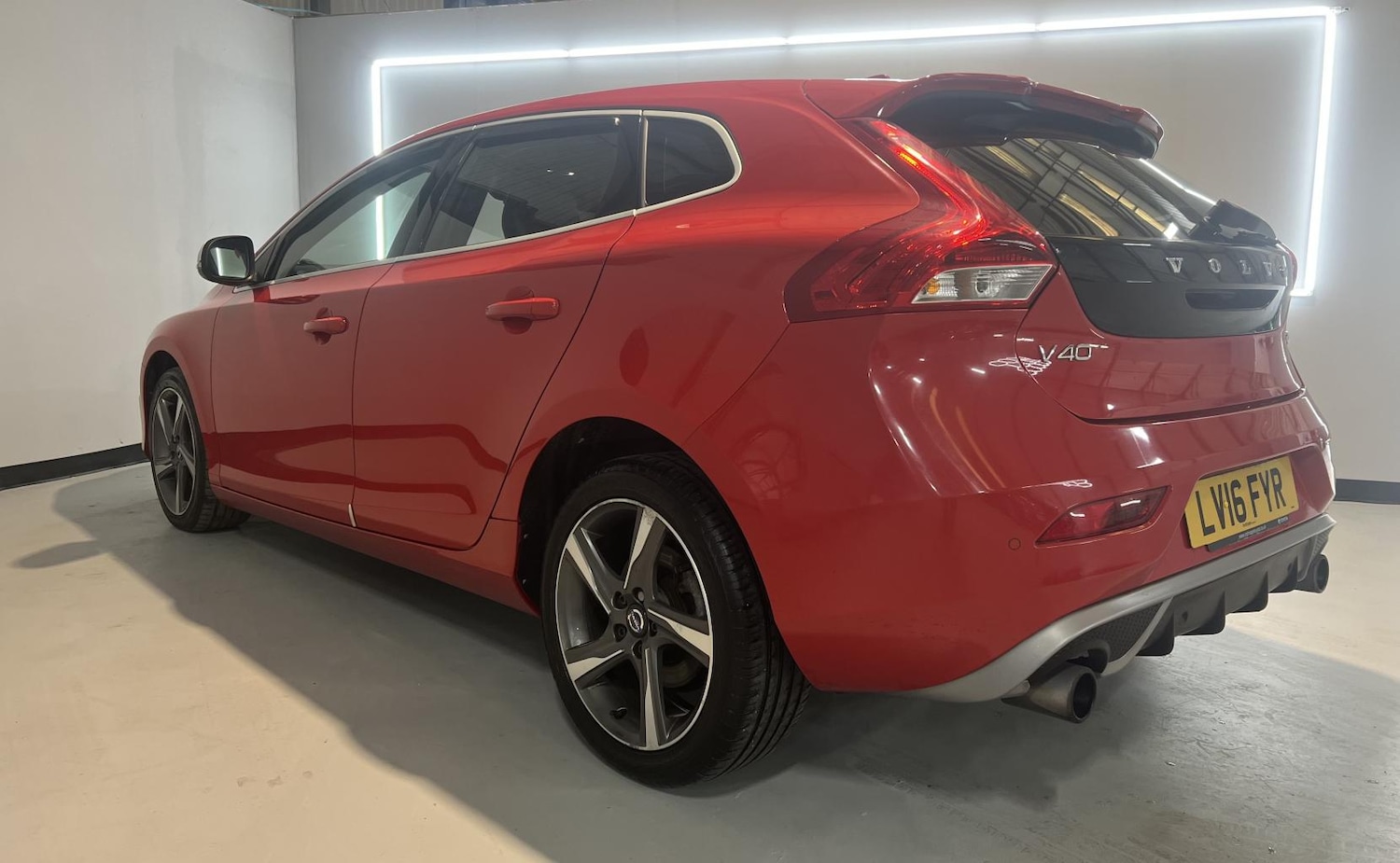 Used Volvo V40 2016 for sale - 77732747: Photo 6