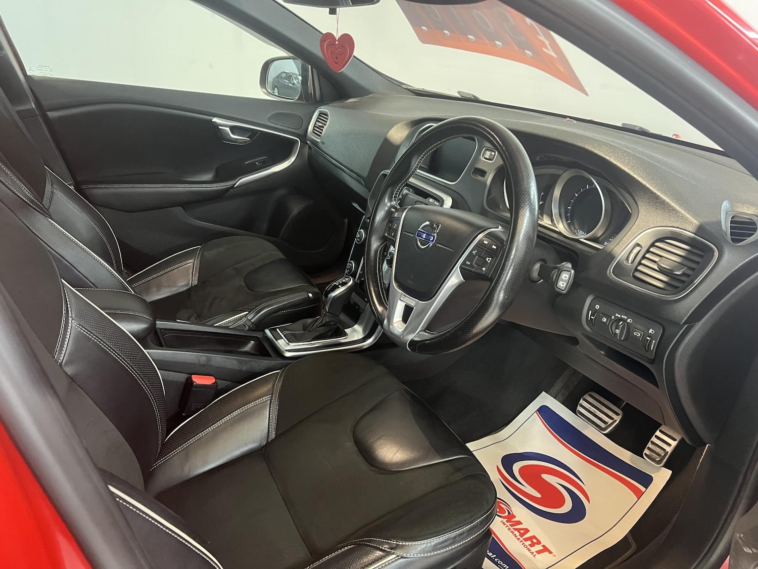 Used Volvo V40 2016 for sale - 77732747: Photo 7