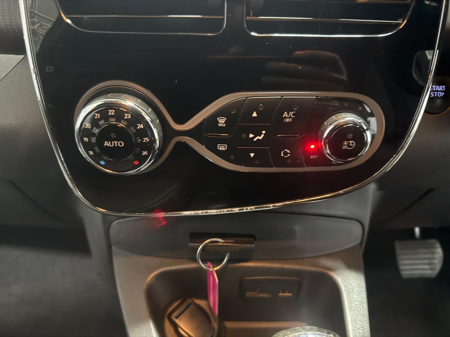 Used Renault Zoe 2019 for sale - 76402293: Photo 15