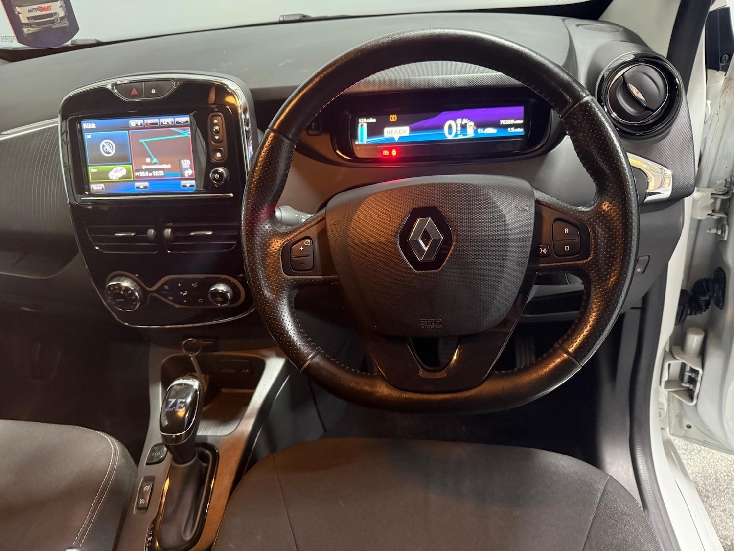 Used Renault Zoe 2019 for sale - 76402293: Photo 9