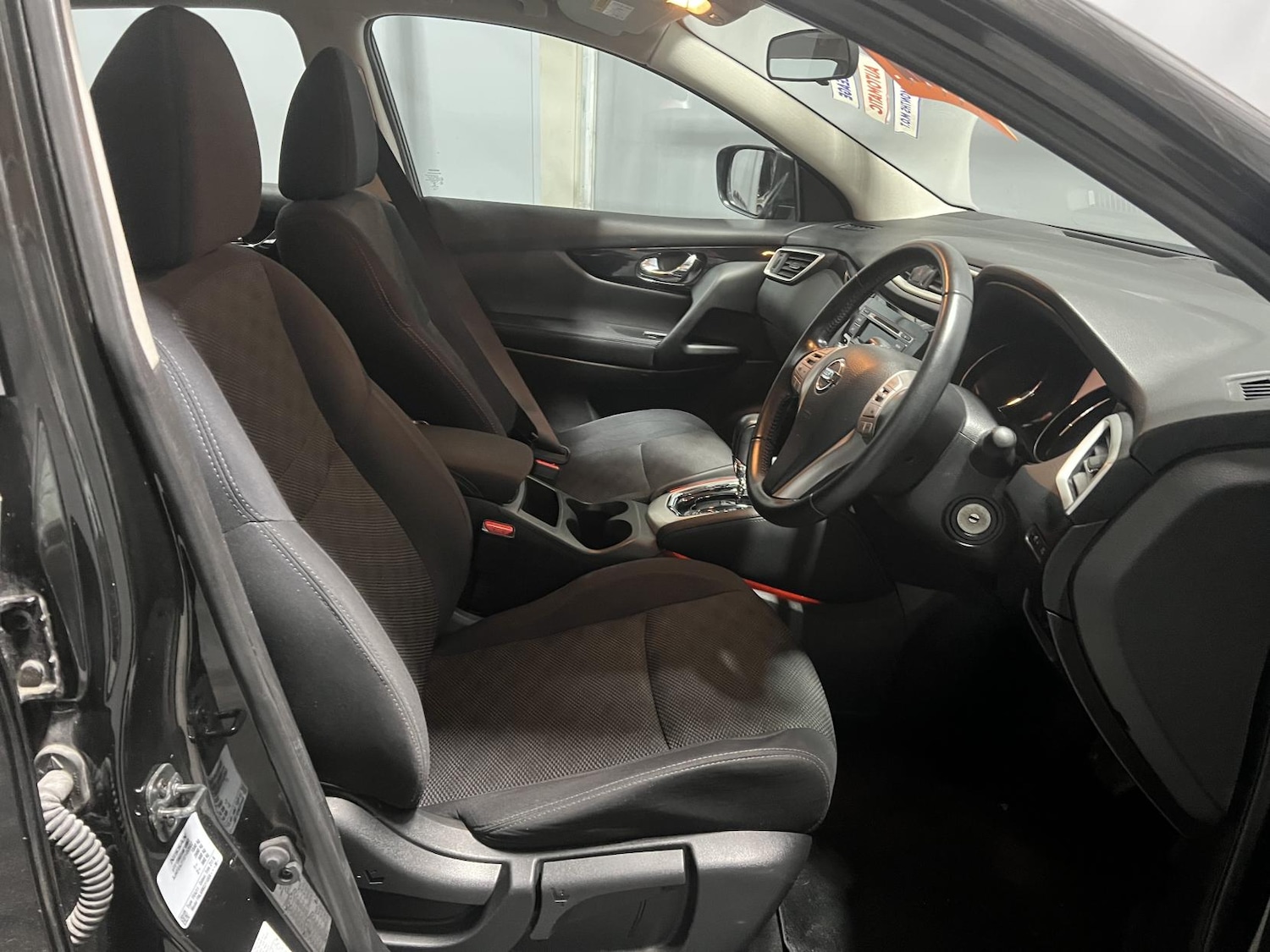 Used Nissan Qashqai 2015 for sale - 76700533: Photo 7