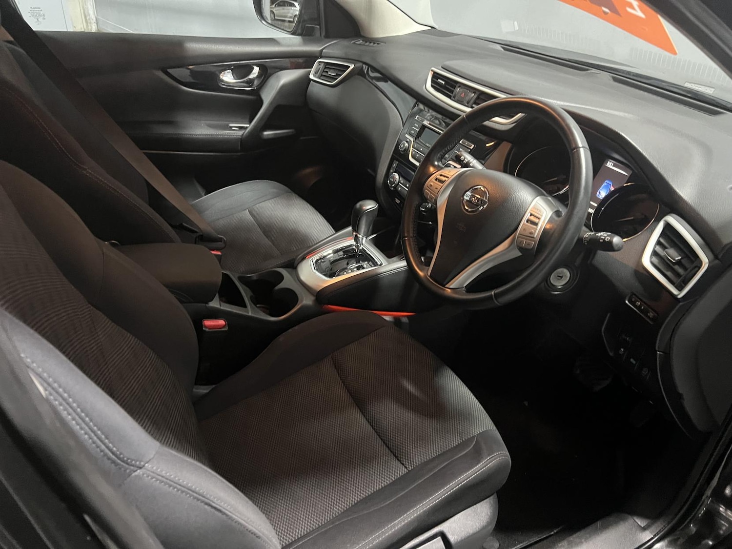 Used Nissan Qashqai 2015 for sale - 76700533: Photo 8