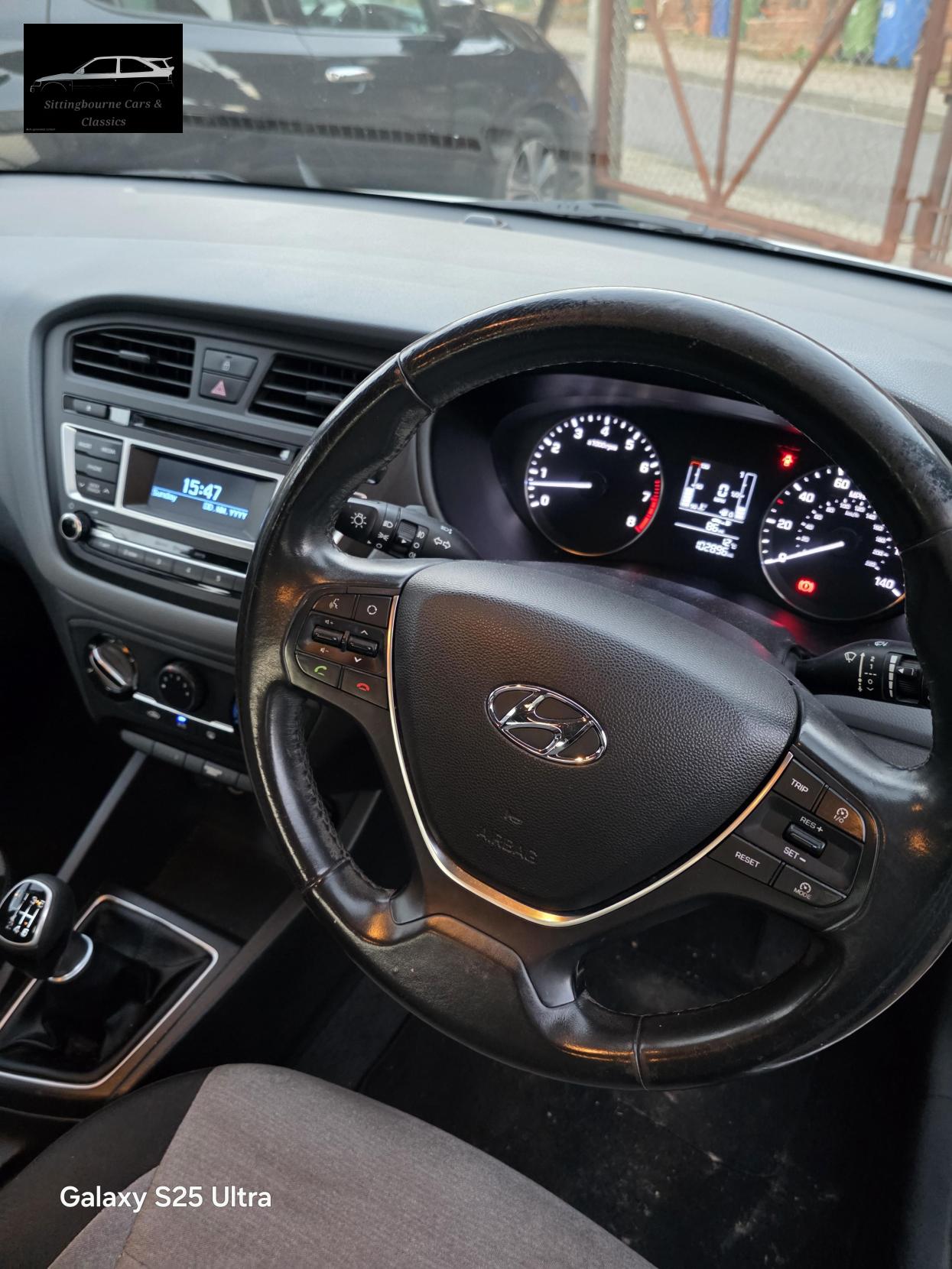 Used Hyundai i20 2015 for sale - 77045541: Photo 5