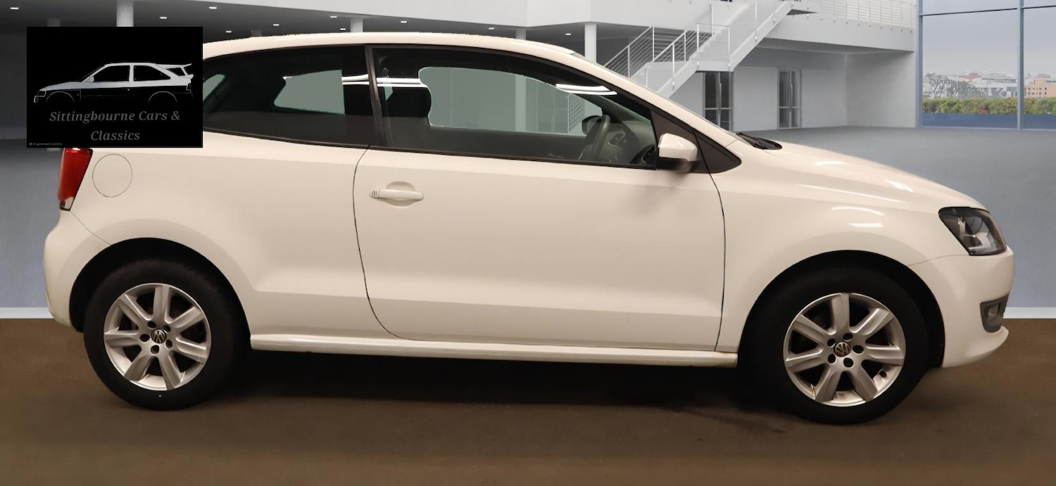 Used Volkswagen Polo 2011 for sale - 76244888: Photo 2